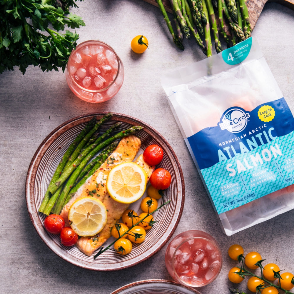 Lemon Salmon with Asparagus and Cherry Tomatoes